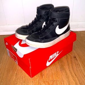 Kids Black Nike Blazer Mid 77’